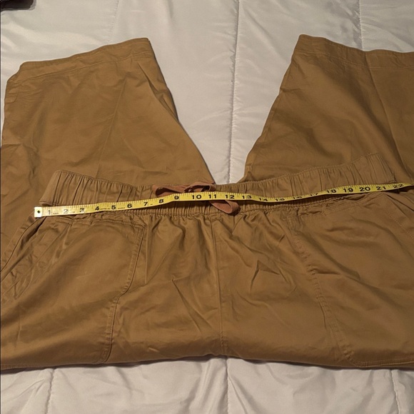 Lane Bryant Tan Capris size 22 - Picture 5 of 8